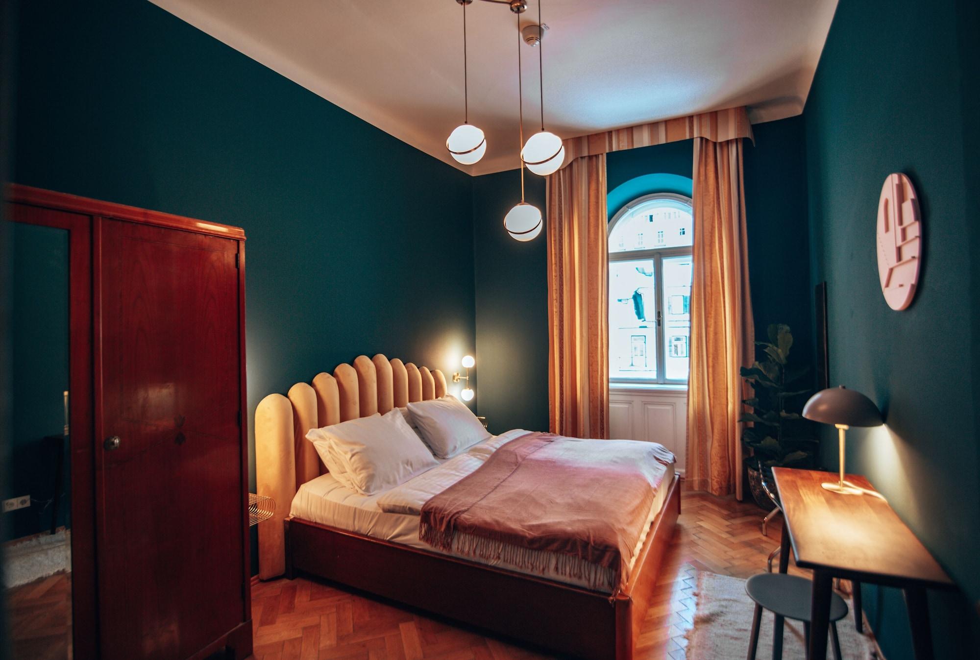 Selina Hotel